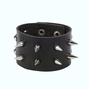 Two Row 8 High and 8 Short Spikes /Wristband/